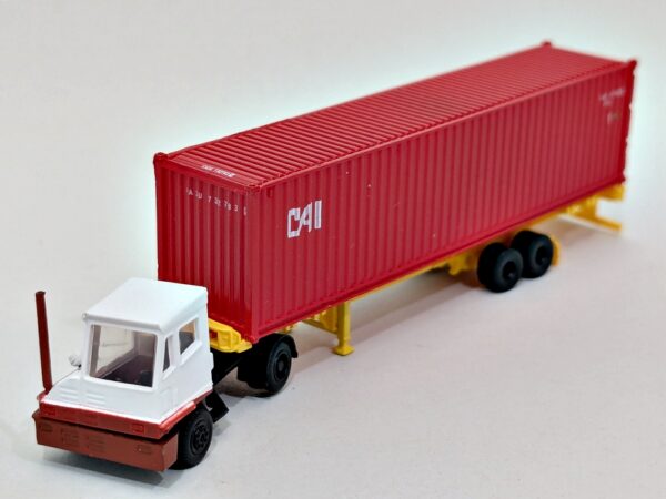 31-620 Yard Tractor/Trailer with Container and Chassis - Image 4