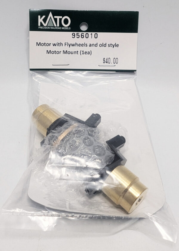 956010 Motor with Flywheels and old style Motor Mount (HO)