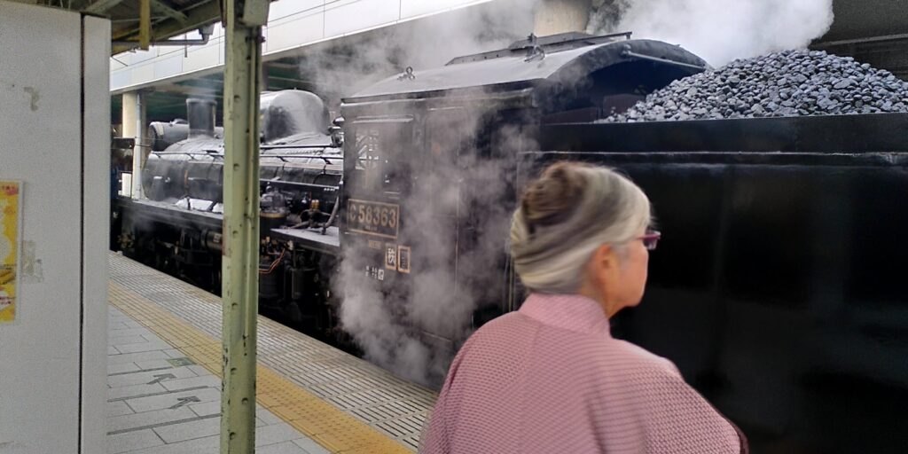 SL Paleo Express before departure