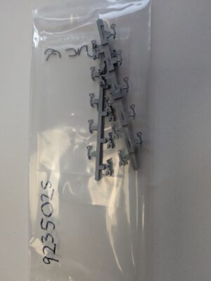 923502S Magnetic Knuckle Coupler, Medium Shank (Silver)