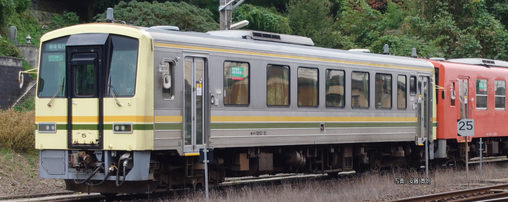 6171-1 KiHa 120 0 Kisuki Colour